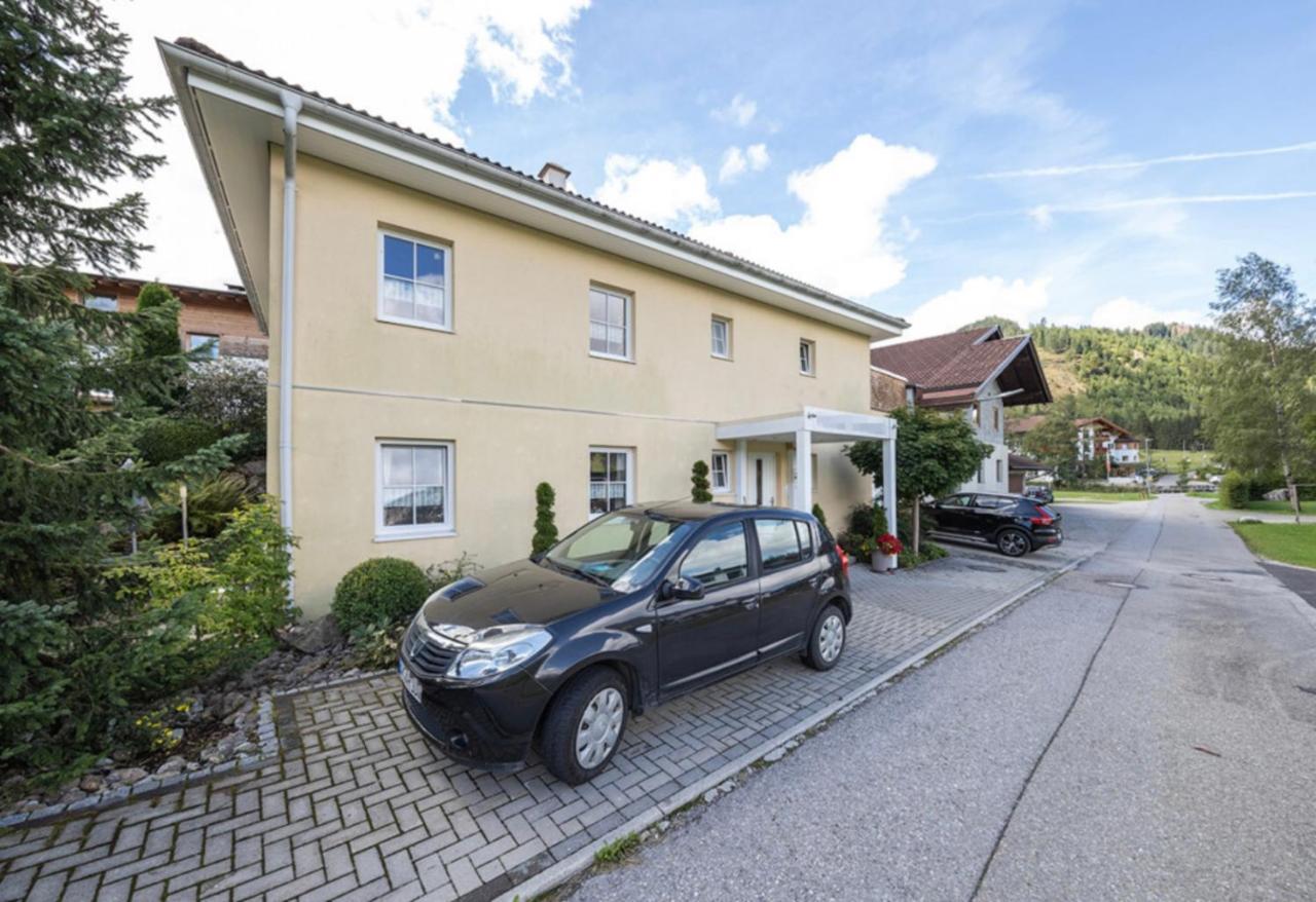 Toskanahaus, Njualms Tannheim Exteriör bild